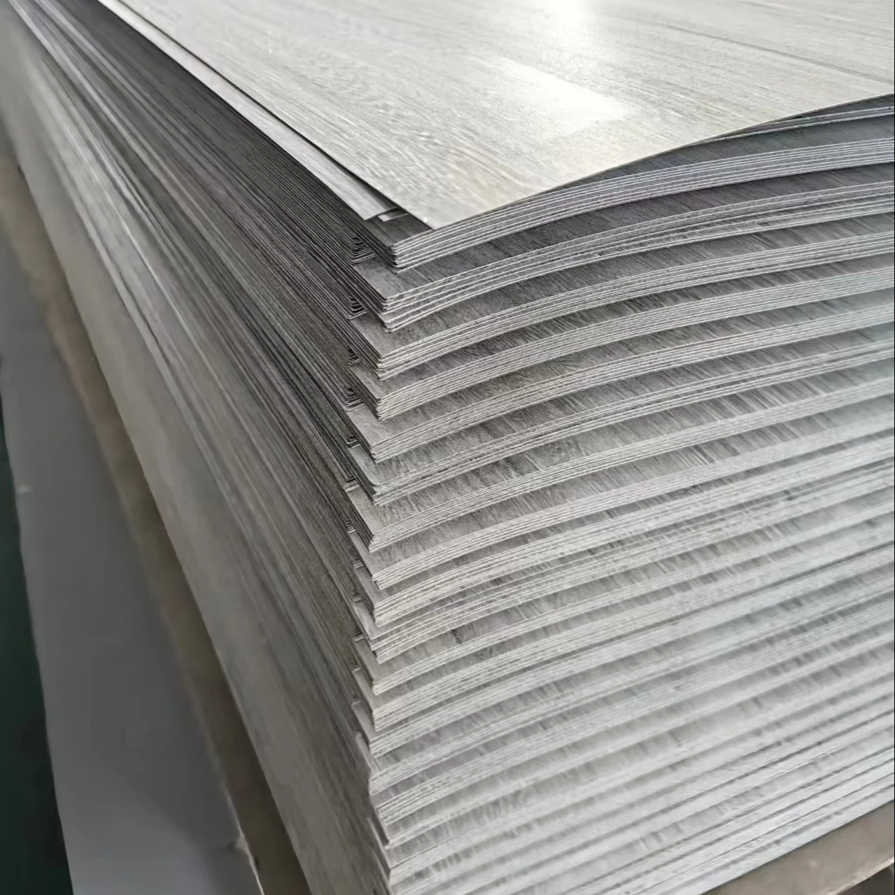 0.7mm Wood Grain Phenolic Formica HPL High Pressure Laminate Sheet for Kitchen Cabinet Door Furniture Surface Decoration