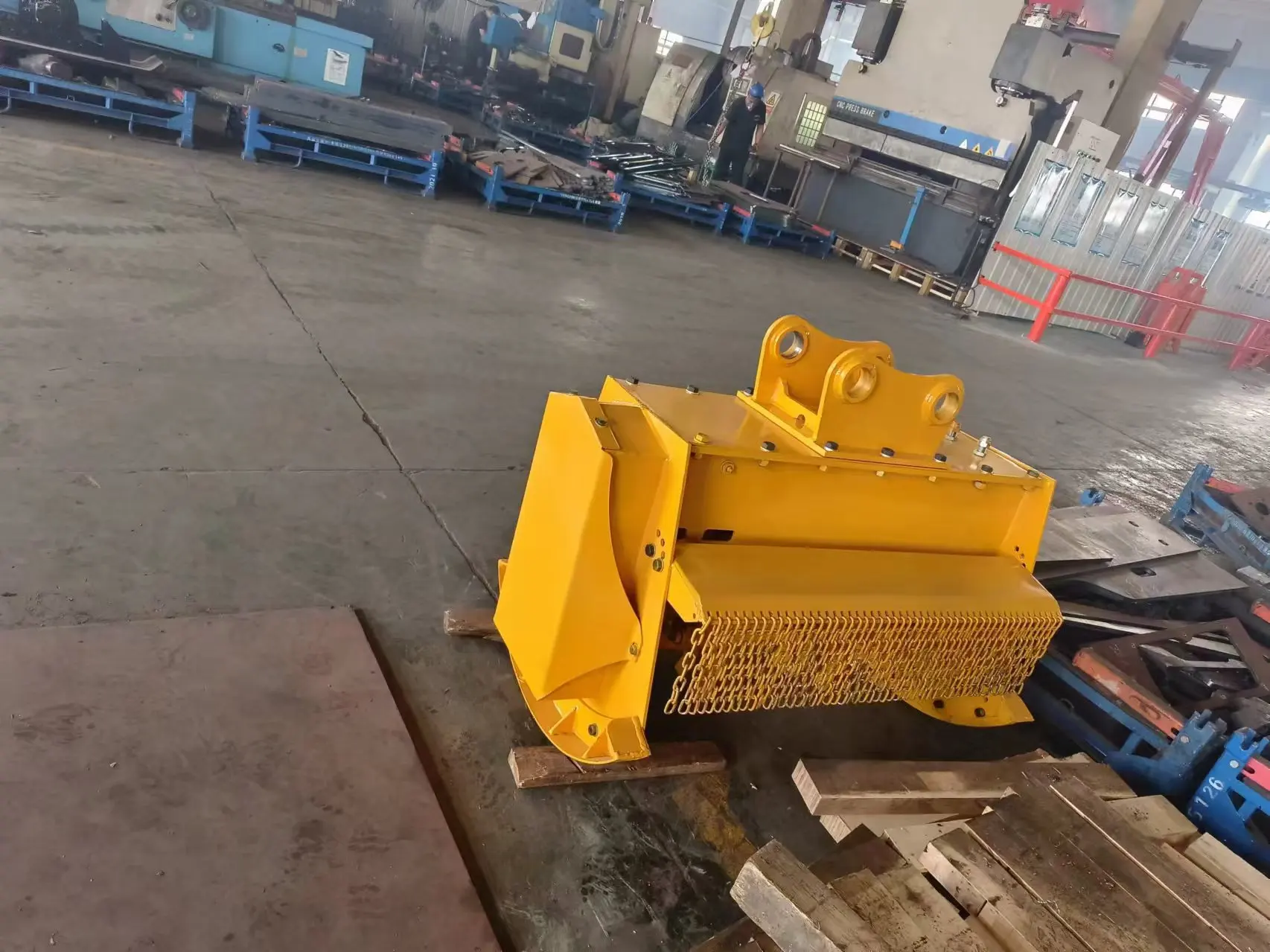 Motor-Powered Lawn Mower with Core Components