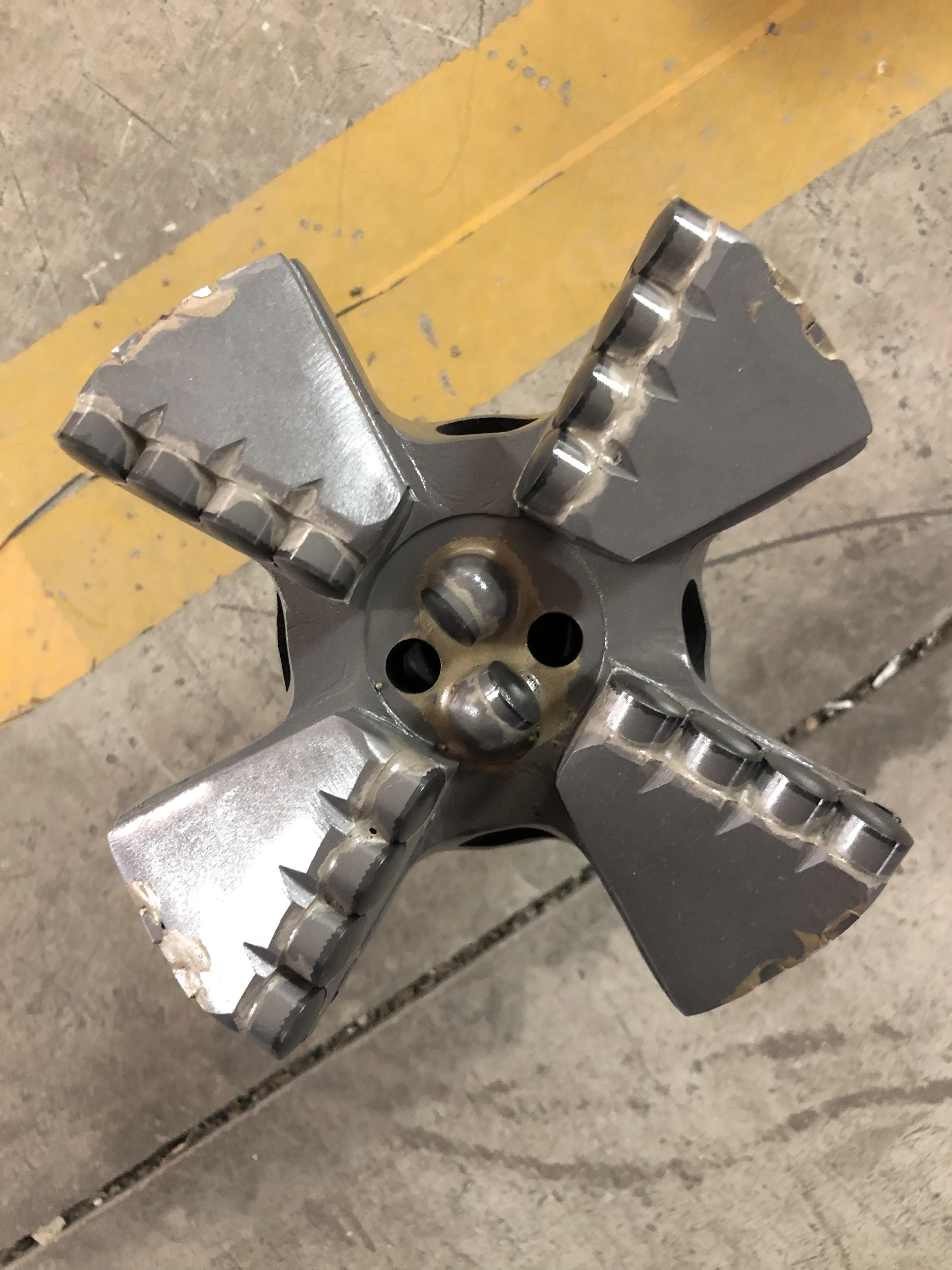 PDC 4 wings drill bit 153mm with API Reg 2 3/8 IF PIN thread for drilling in hard rock