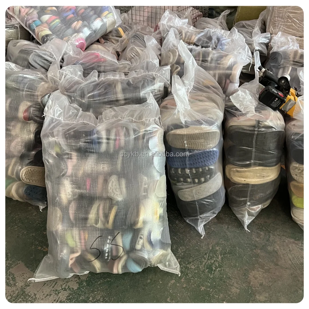 S17 Hot Selling Used Chinese Brand Mixed Women Men Kids Summer Second Hand Sandal Used Slipper for 19kg of One Sack in Bale