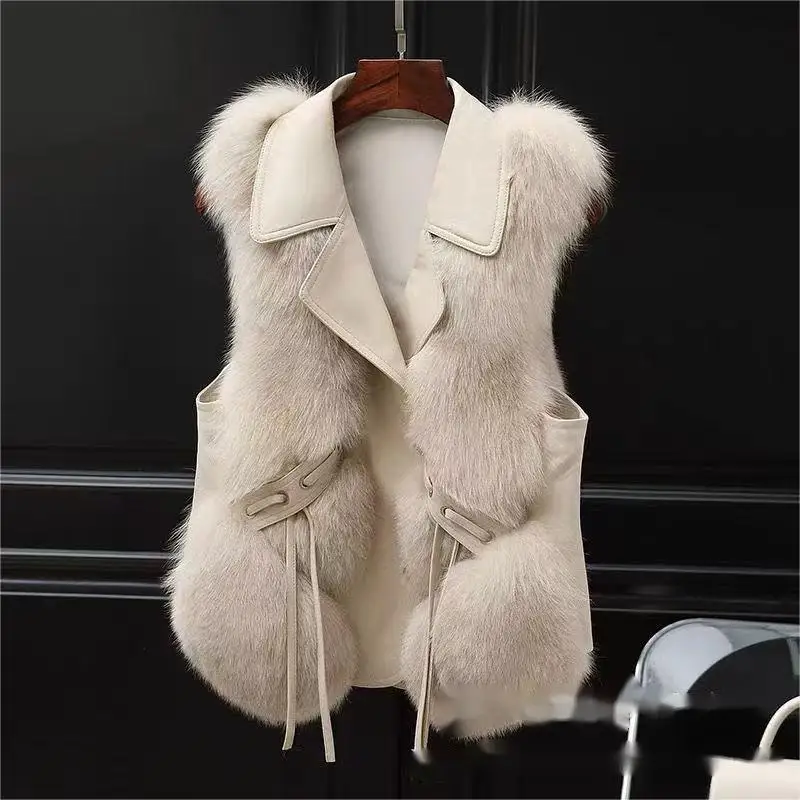 2023 women custom and wholesale fashion high quality faux fox fur vest lady winter pu gilet Factory price Shenzhen Lily Cheng