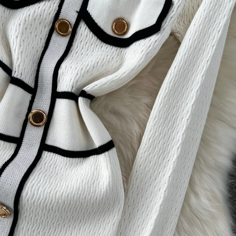 Autumn and Winter French Vintage Fragrant Style Contrast Color Long Sleeve Round Neck Mid length Knitted Wrap Hip Dress