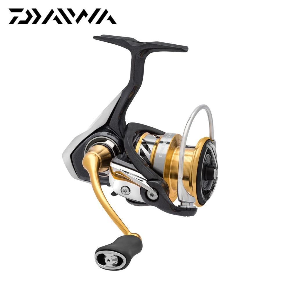 Спиннинговая катушка DAIWA EXCELER LT с древесной