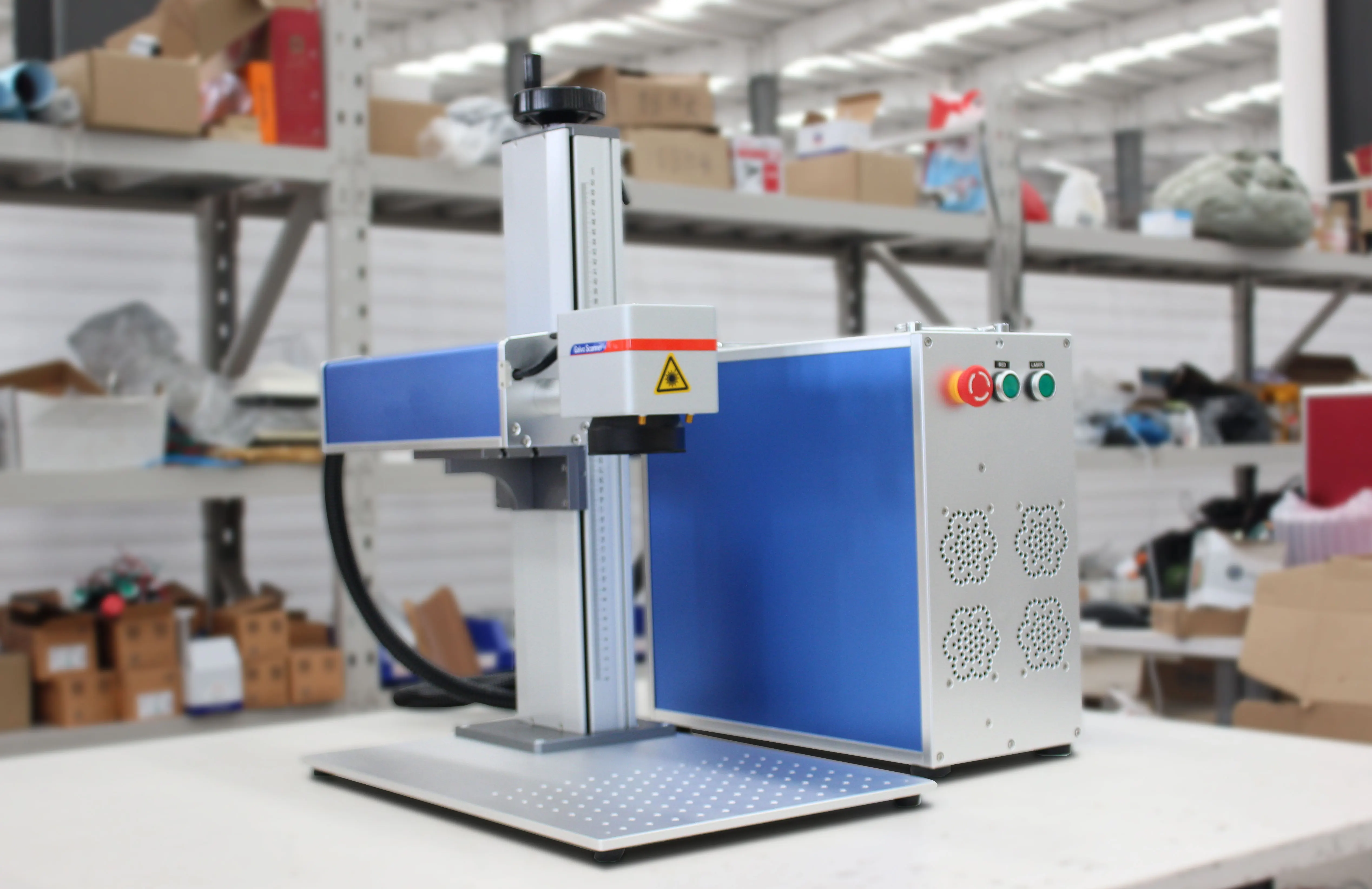 Portable Mopa Color Fiber Laser Marking Machine for Logo Printing 3D Metal Cutting Engraving Plastic Pen Packing Printer