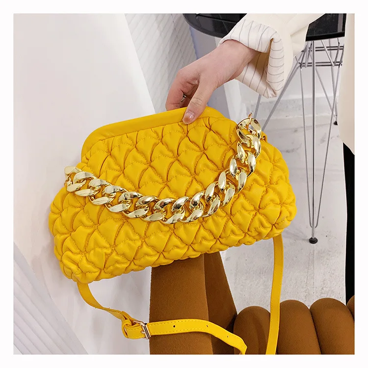 Fashion Wrinkle Lattice PU Leather Lady Designer Bags Novel Style Metal Framed Hasp Closure Clutch Women Solid Color Sling Purse
