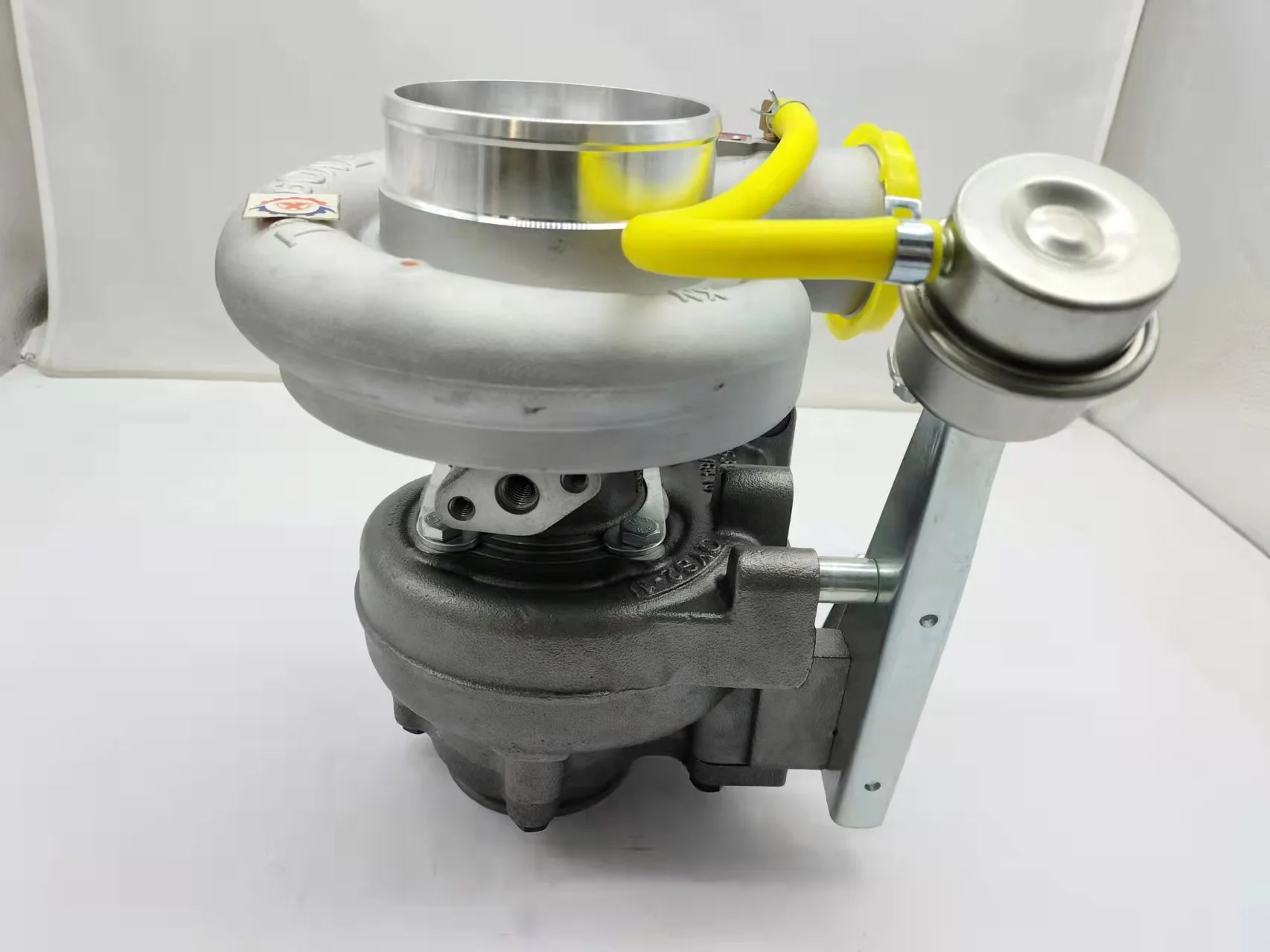 XUNPO Spare Parts Turbocharger 21092801 6738-81-8190 for PC200-7 PC220-7 PC220LC-7 Excavator