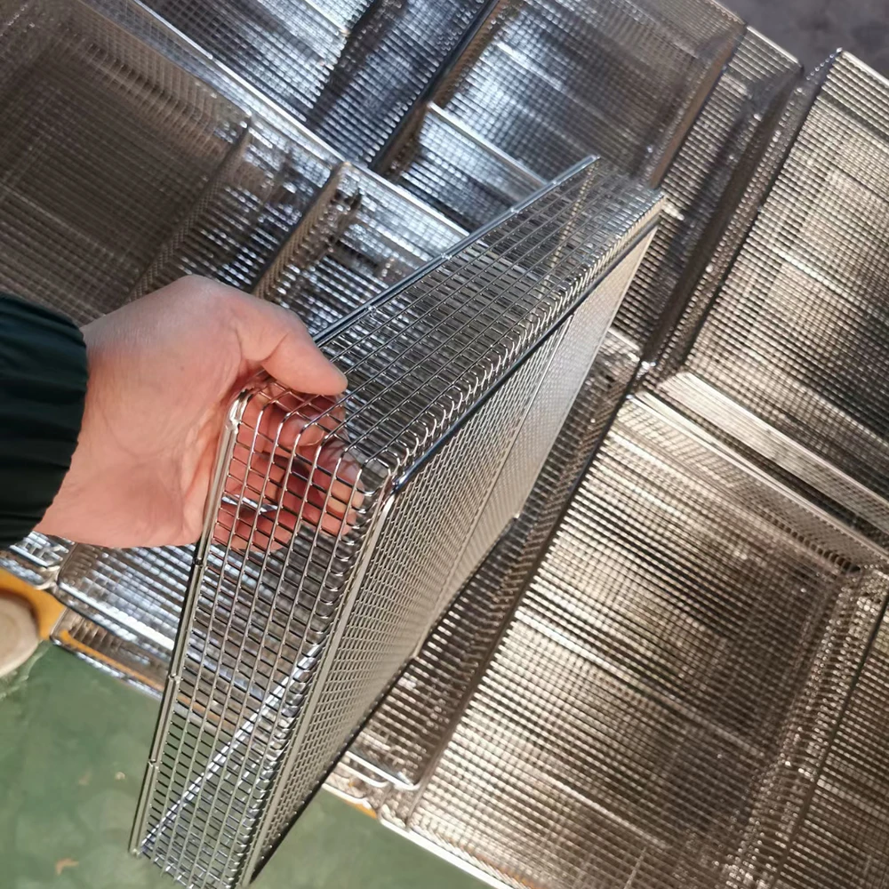 Stainless Steel 304/316 L Metal Wire Mesh Square Water Drop Drain Basket Kitchen Use Vegetables Fruit Washing Storage