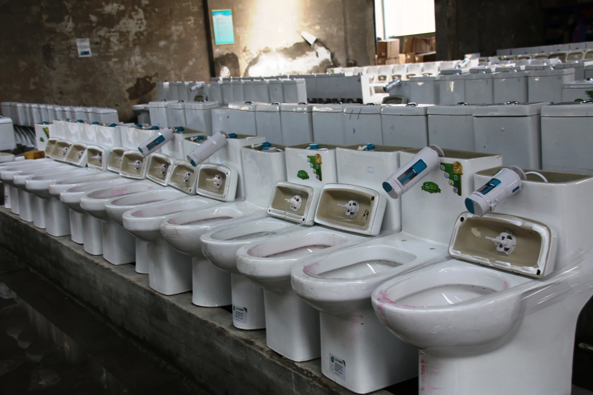 AIDI Hot Selling South American Inodoro S-trap 300mm Siphonic WC One Piece Toilet