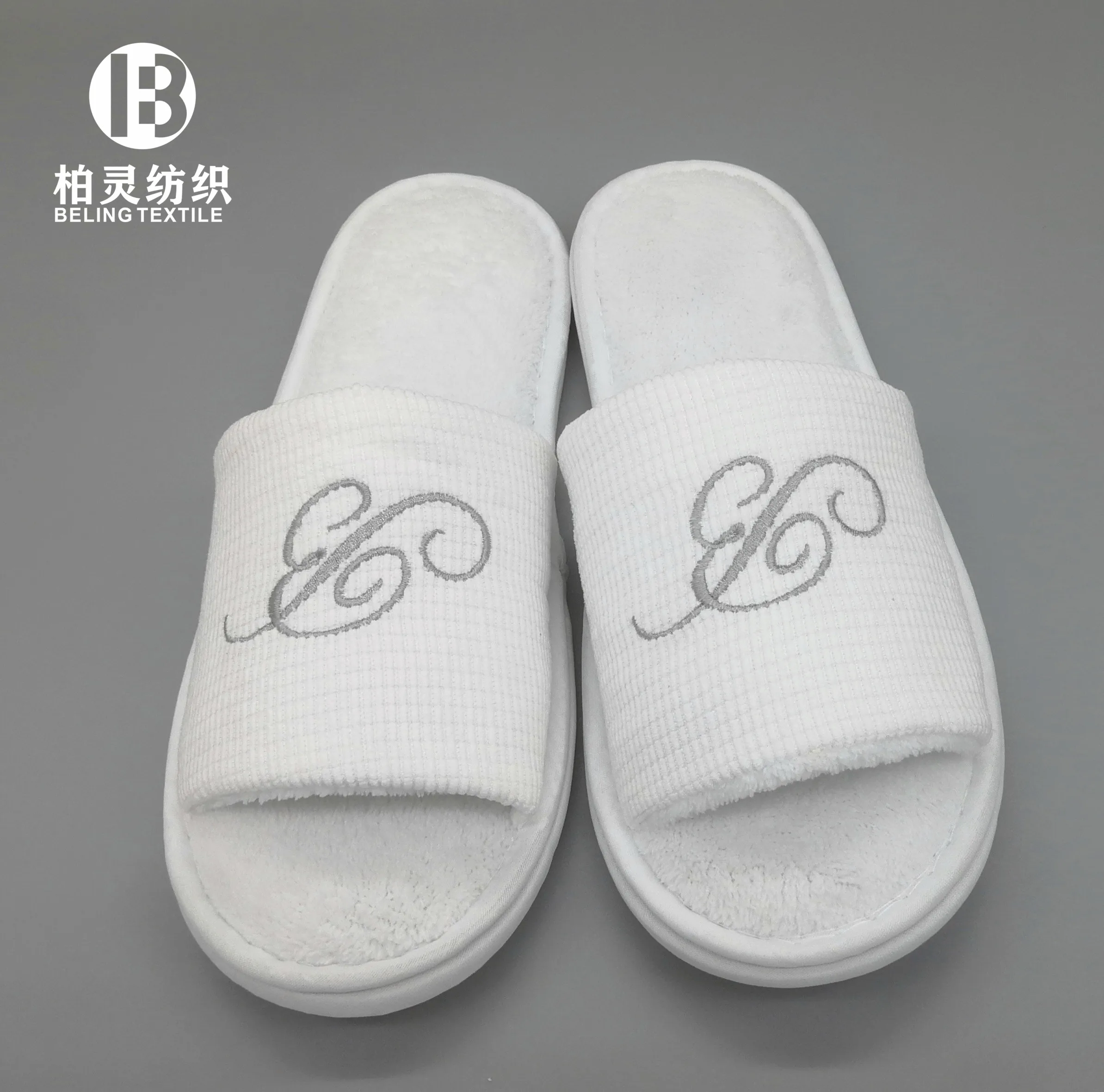 100% polyester velour Custom logo disposable hotel room bathroom slippers for hotels Spa Airlines wedding slippers