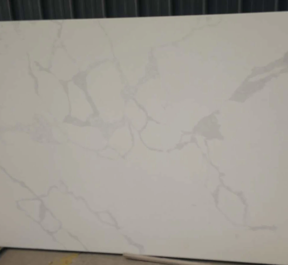 Calacatta Glossy Artificial Table Top Quartz Stone Slab