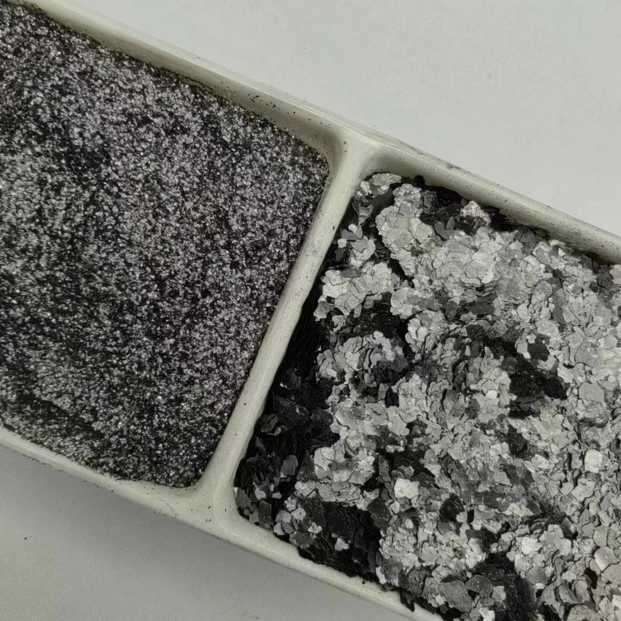 Fire retardant graphite spherical graphite powder lubricant flake for lithium battery