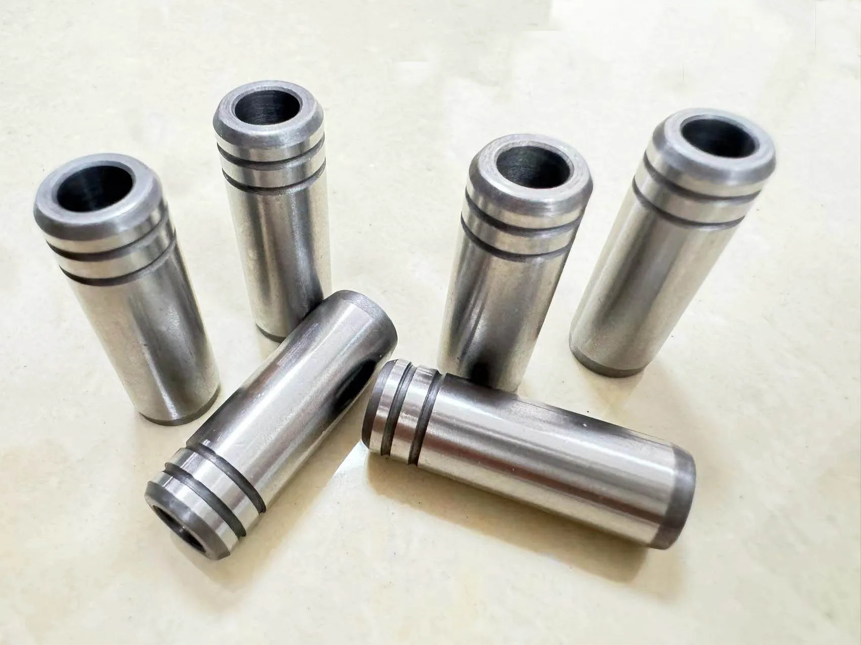 Guide Valve excavator engine parts 4JG1 valve guide repair parts overhaul kit