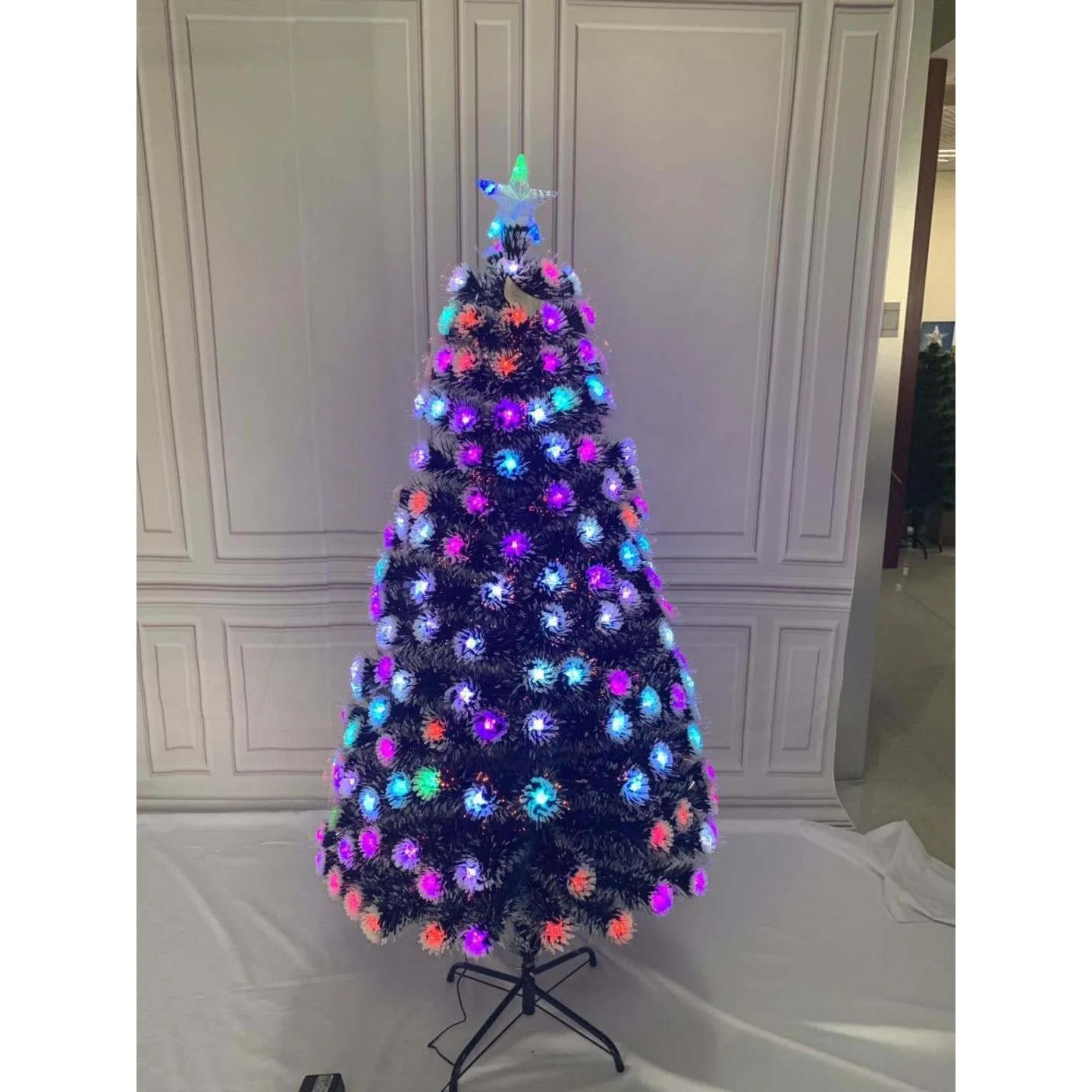 Wholesale outdoor led artificial christmas decoration  tree manufacturer