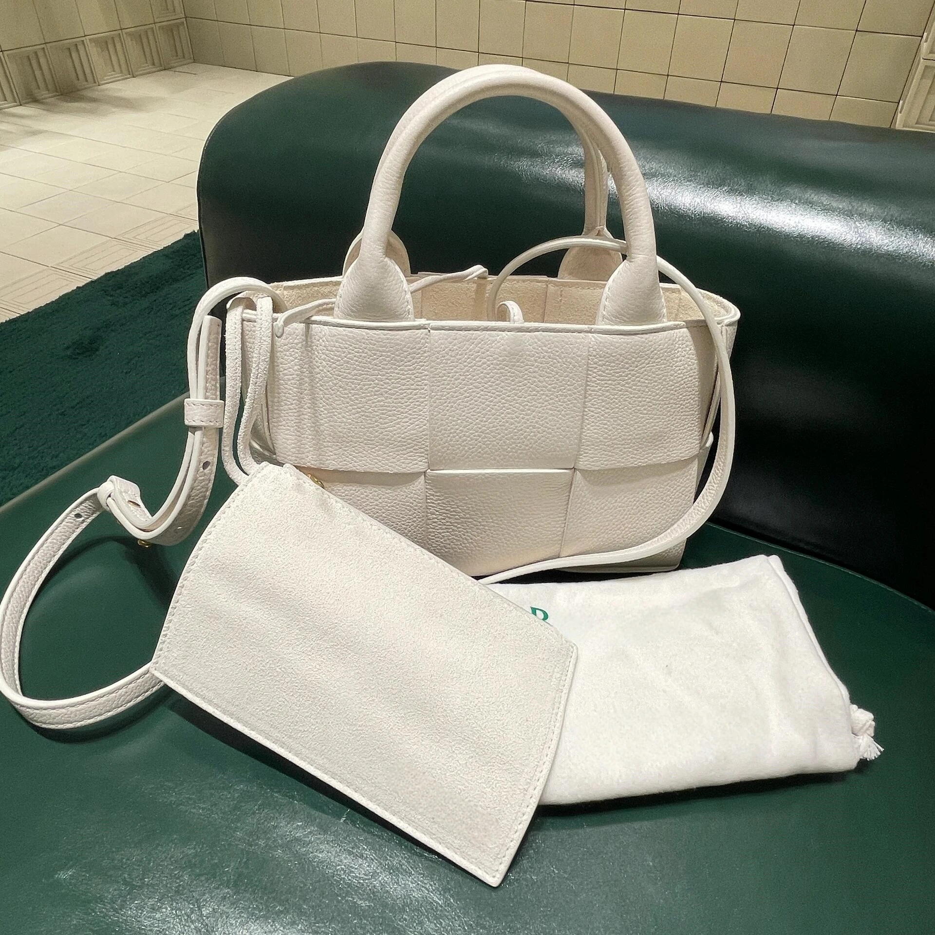 Luxury brand design custom woven Tote Large capacity white leather crossbody bag for women