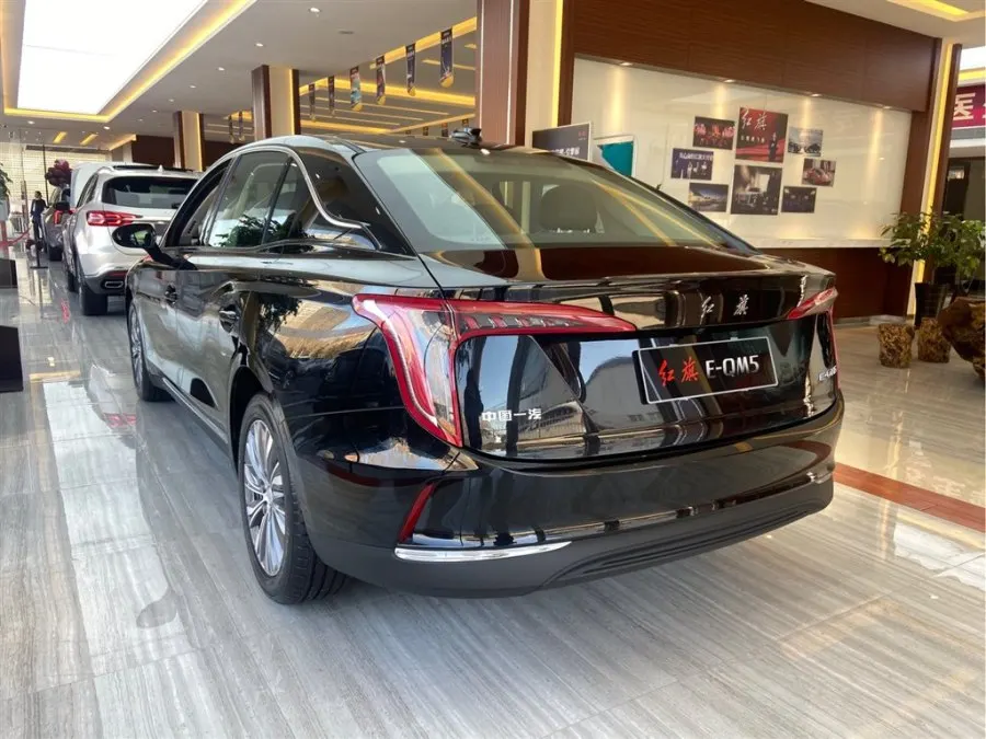 2021 brand new Hongqi E-QM5 new electric cars used cars low mileages EV high speed long cruising range 431km luxury electric car
