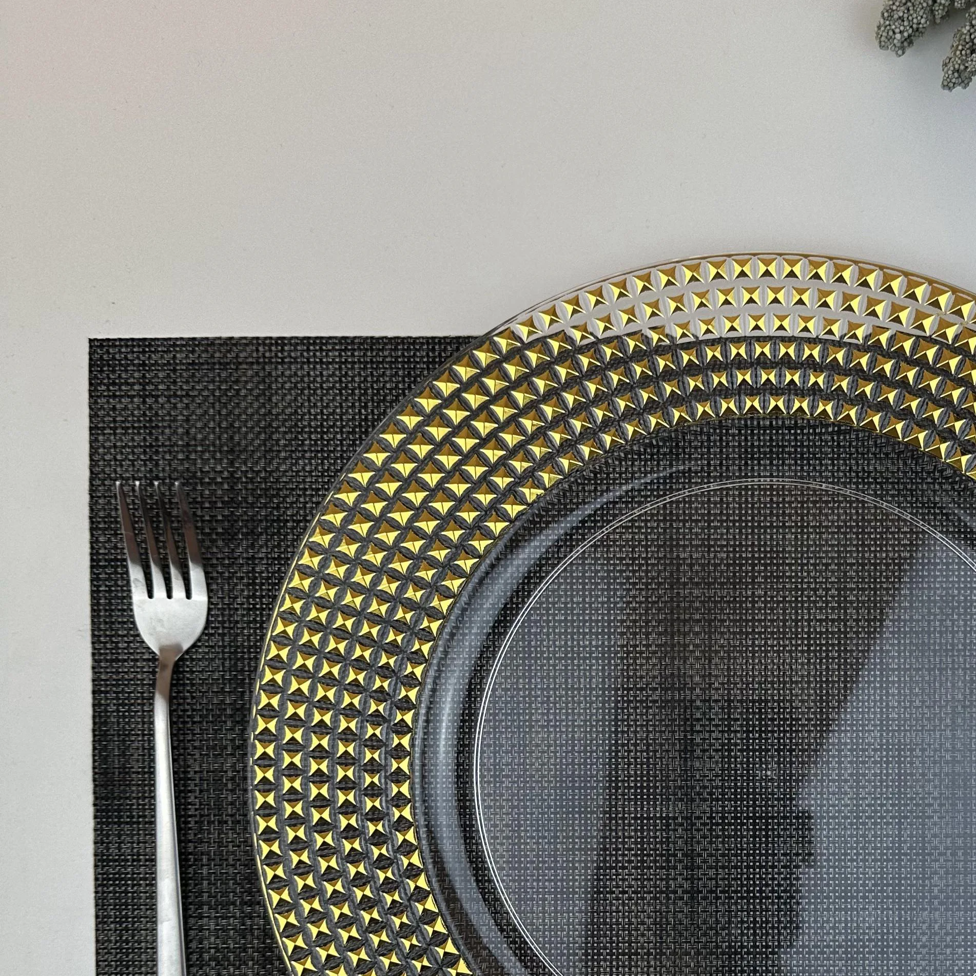 2025 table decoration party event round 33 cm clear dotted charger plate with gold and silver