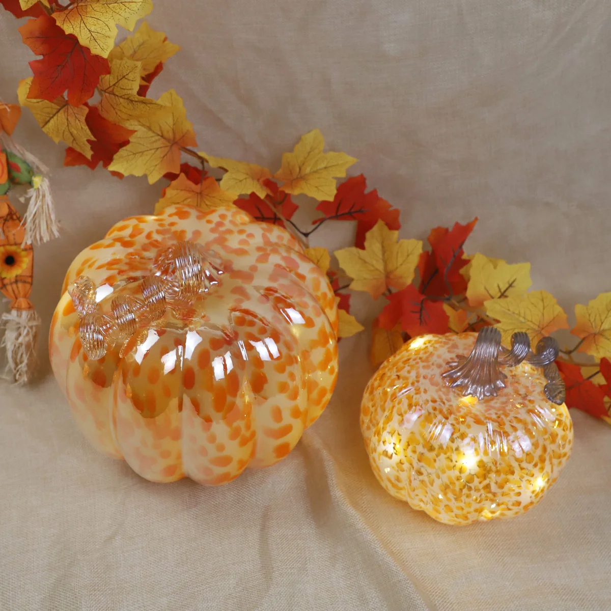 Hand Blown Glass Pumpkin Figurine Halloween Pumpkin Decor Table Accent for Fall Harvest Decorating