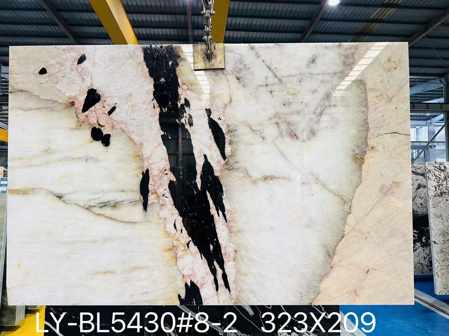 Natural Polished Luxury quartzite material 2cm Thick  Patagonia Quartzite slabs