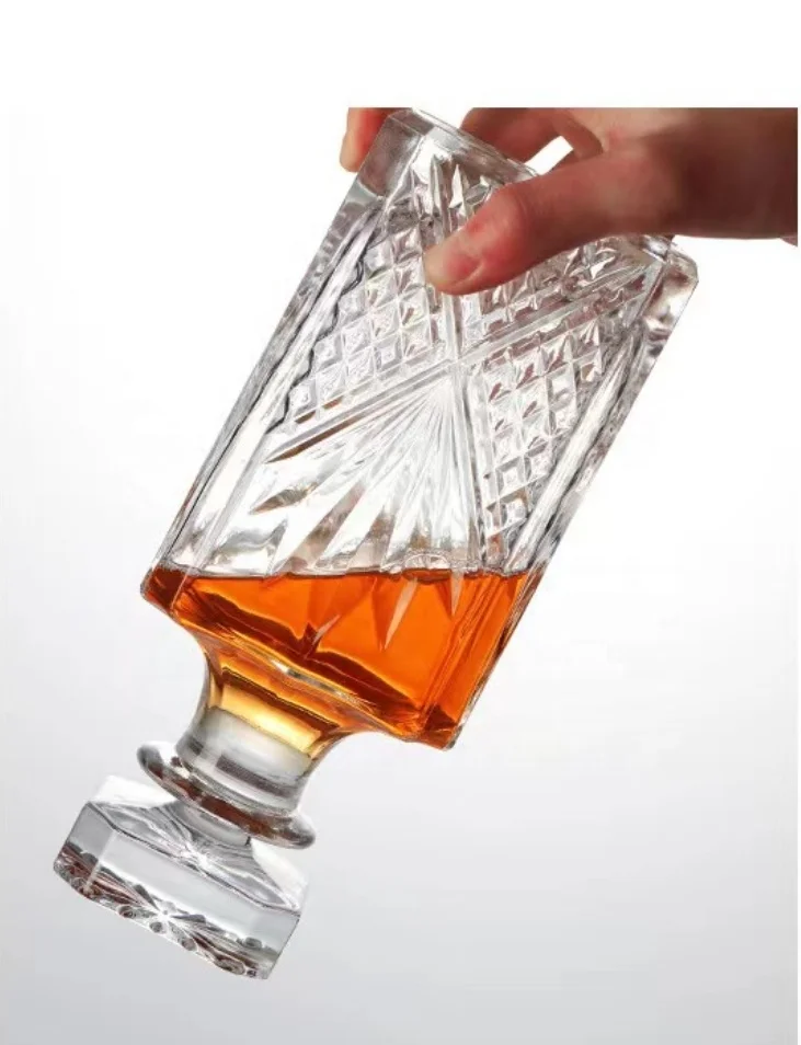 2024 Amaz Hot Sale 3/5/7-Piece 5-piece In Stock Square Crystal Glass Whiskey Decanter And Glass Set