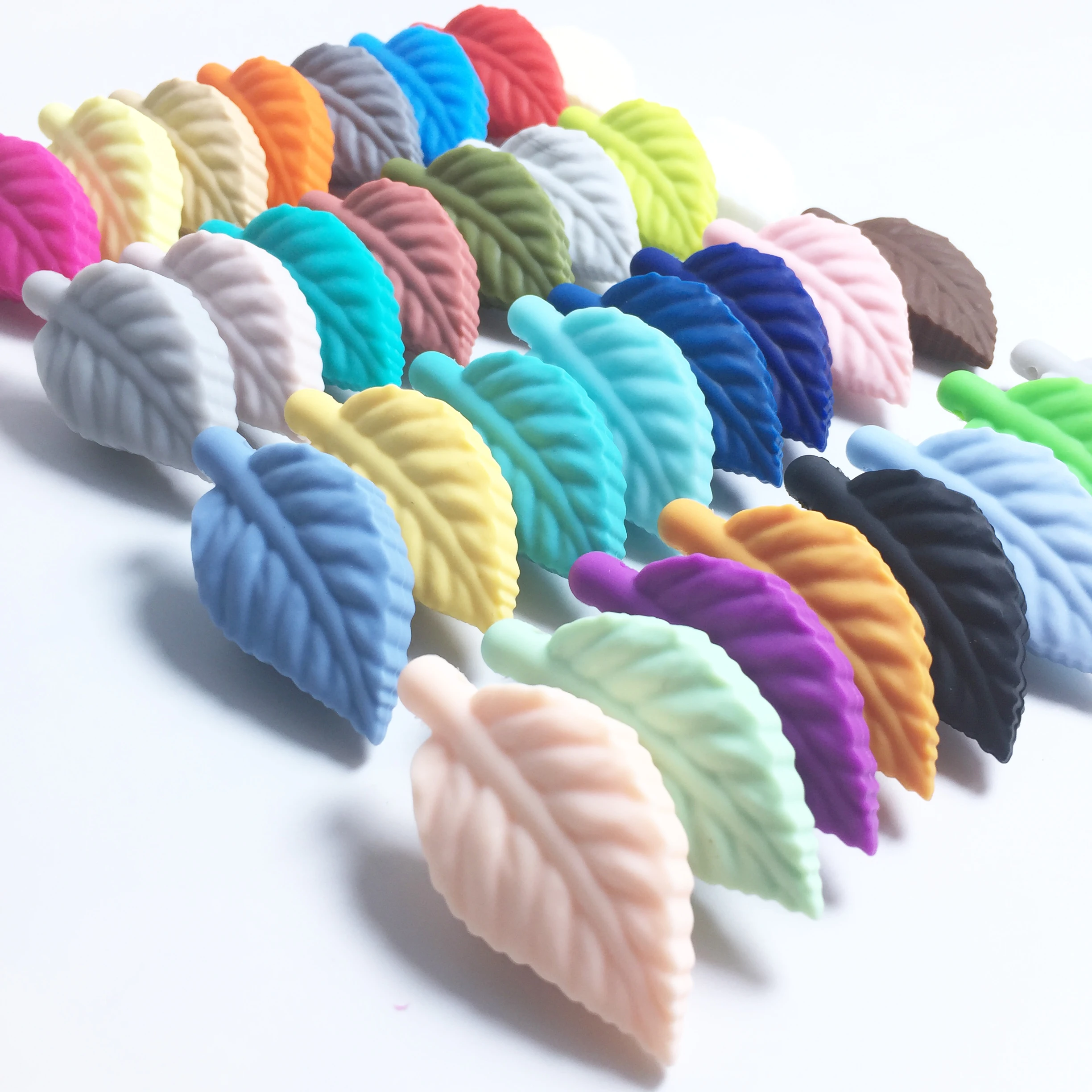 Wholesale BPA Free  leaf shape baby  teether  Silicone Teething Beads