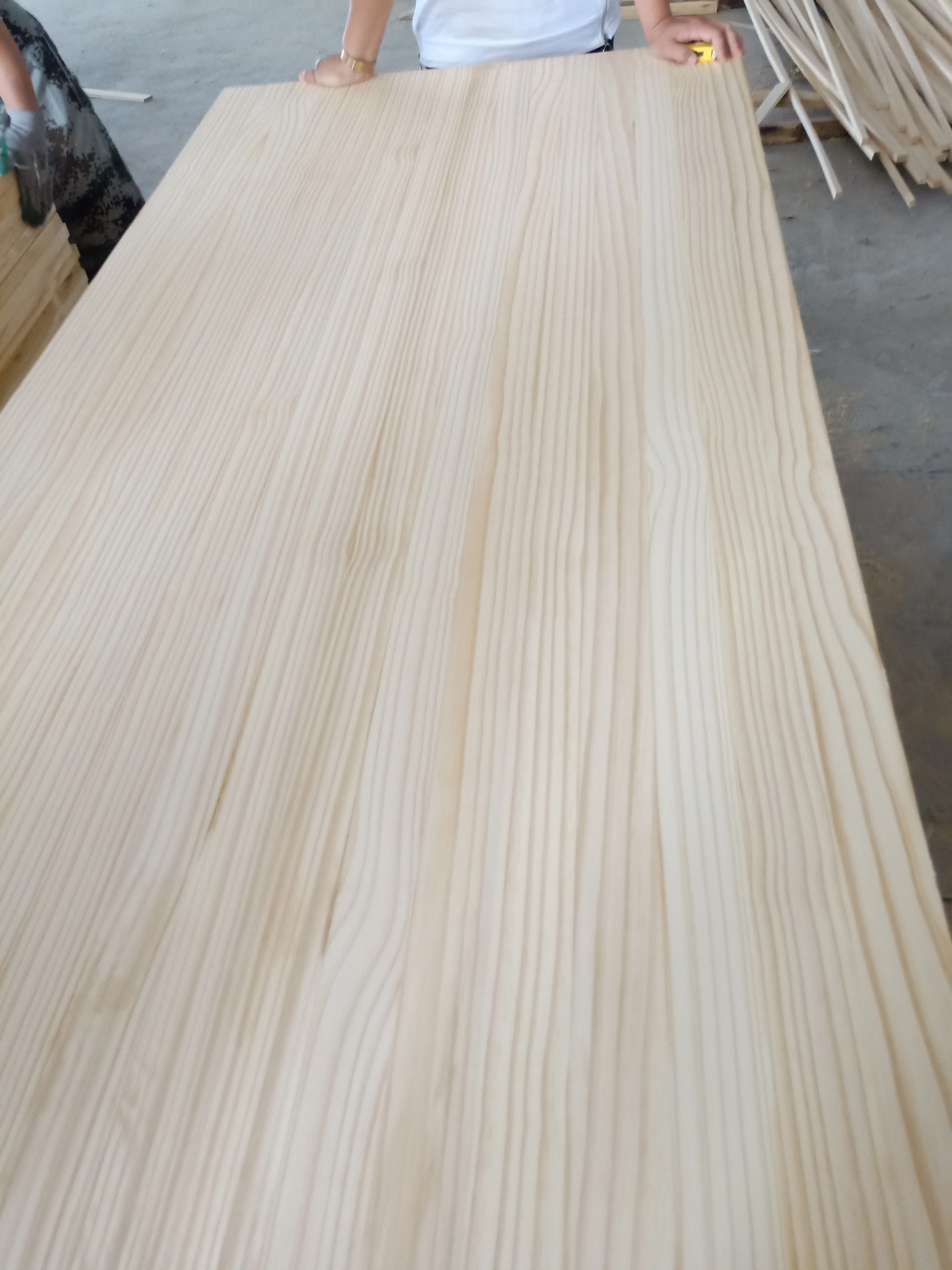 Sawn timber panels solid wood boards New Zealand pine edge glue board price