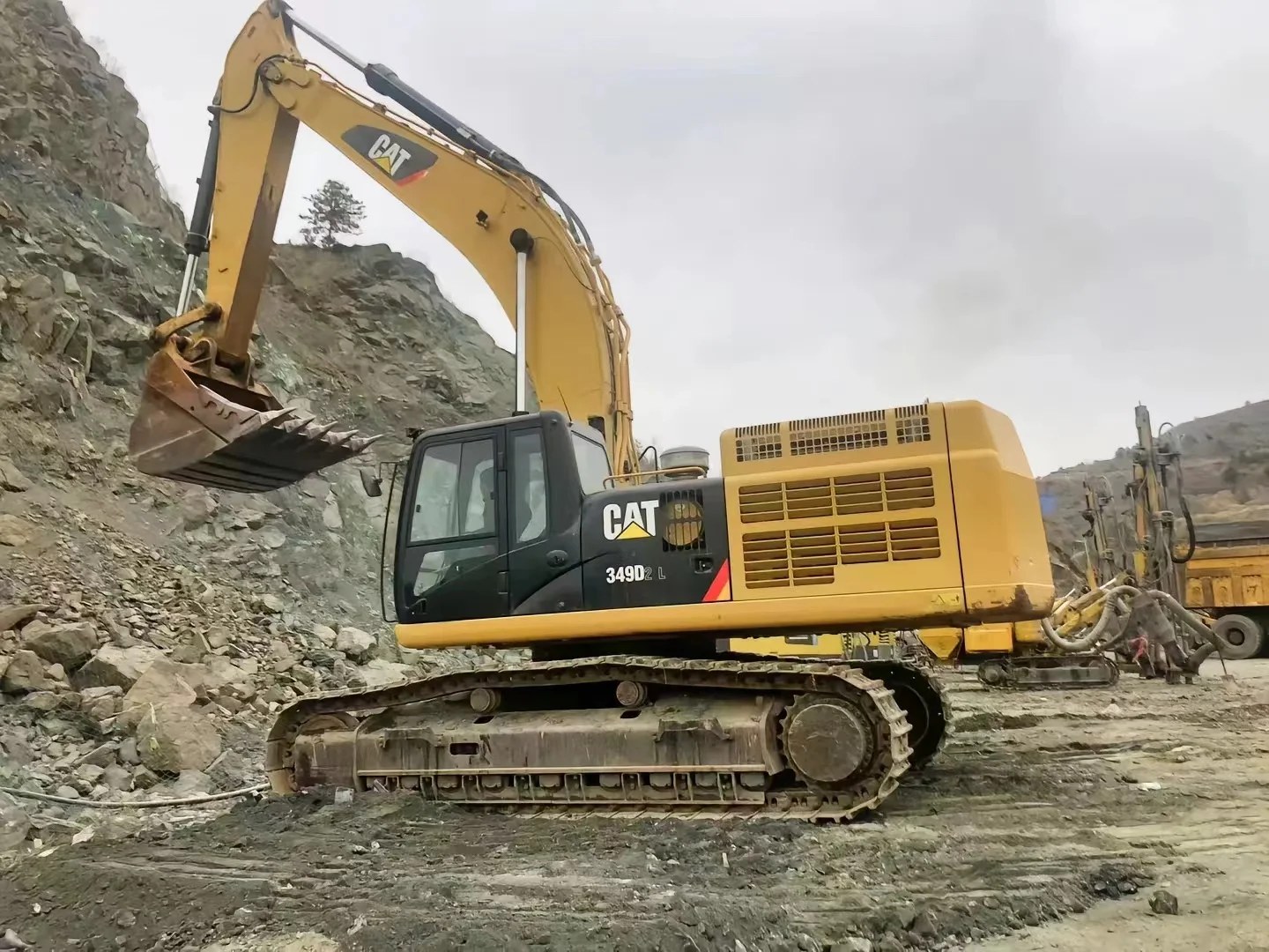 Компоненты для горных работ CAT 349D включают моторную коробку передач аналогичные модели