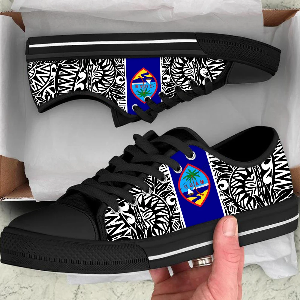 
Black White Tribal Polynesian Guam Custom Print Men Low Top Canvas Shoes Casual Spring/Autumn Lace Up Sneakers China Manufacture 