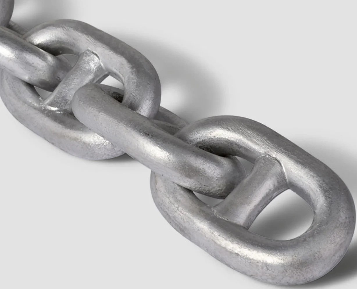 Galvanized round and welded link chain with stud for boats