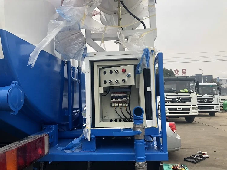 
High efficiency and large capacity dust suppressor Spray fog truck anti-dust truck 