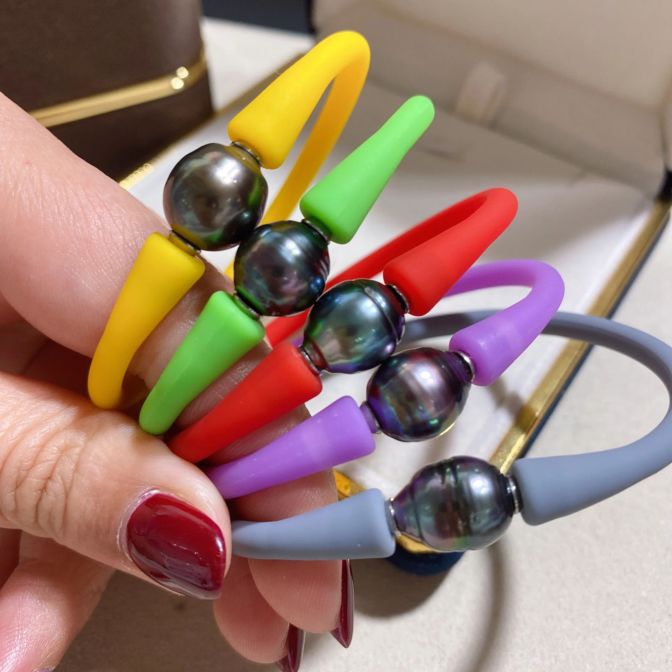 Silicone Tahiti Pearl Bangle Colorful Waterproof Bracelet 14.5-20cm Length