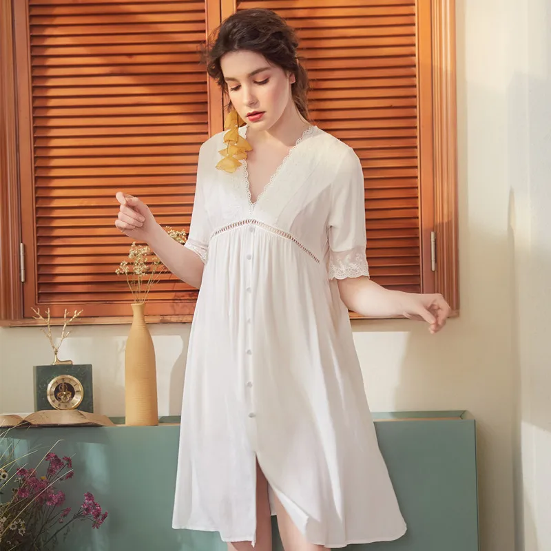 
2020 Spring New Oversize Lace Vintage V-neck Soft Cotton White Sleepwear women%27s long nightgown 