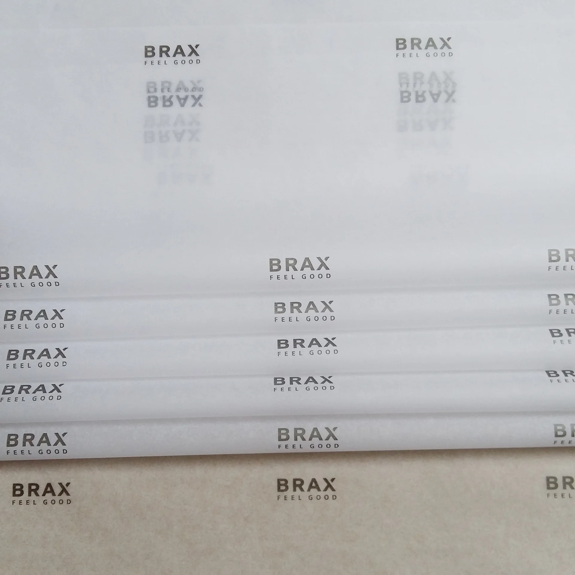 Custom Design Gold Foil Logo Tissue Paper Patterned Gift Wrapping Tissue Paper For Packaging