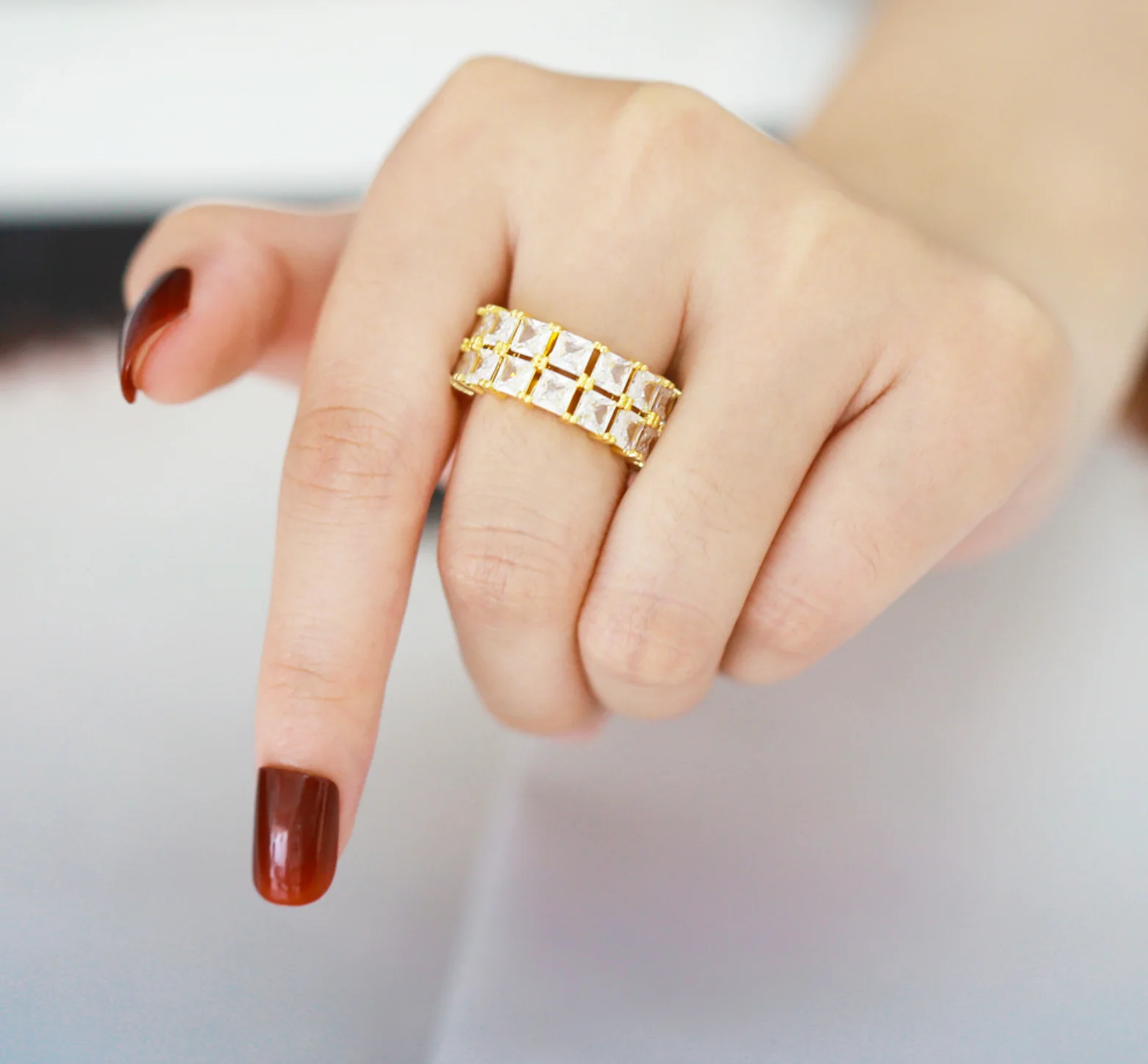 simple and high-end sense geometric zircon ring, net red temperament, light luxury niche open ring