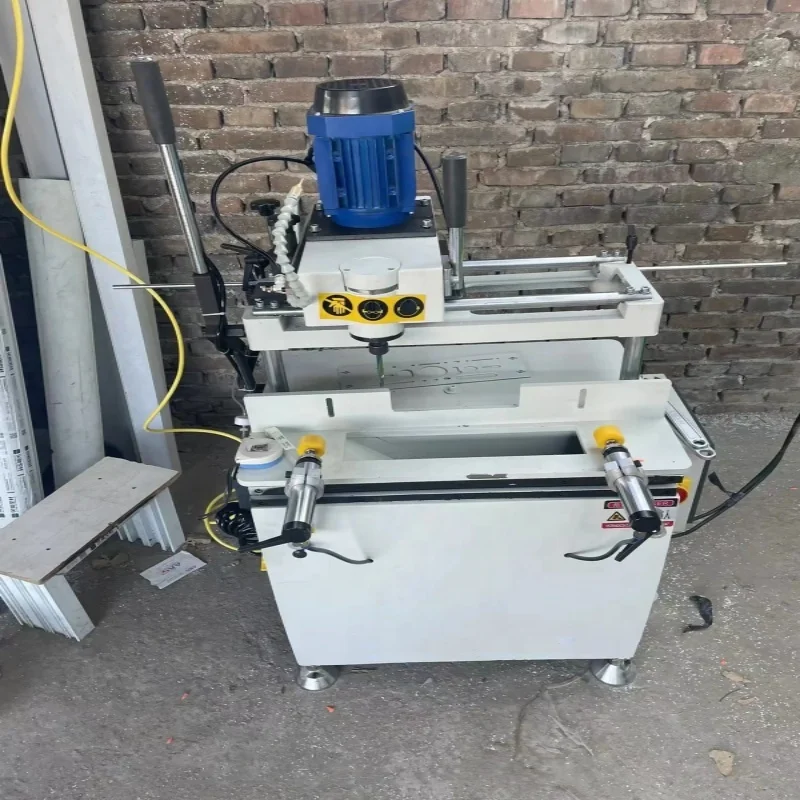 China universal milling machinery aluminium copy router machine for windows and doors