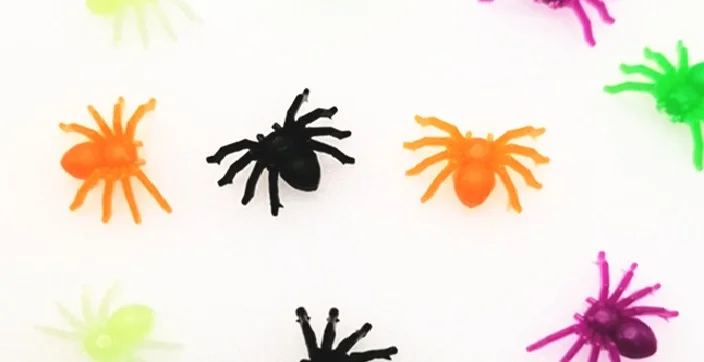 Halloween Realistic Plastic Spider Toys Halloween Prank Props Small Size Funny Halloween Decorations