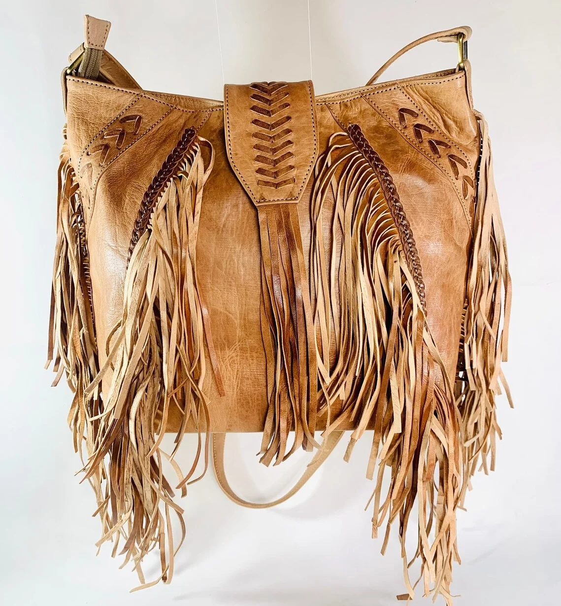 High Quality Boho Fringed Leather Shoulder Bag Crossbody Hippie Bag for Women Wholesale Manufacturer