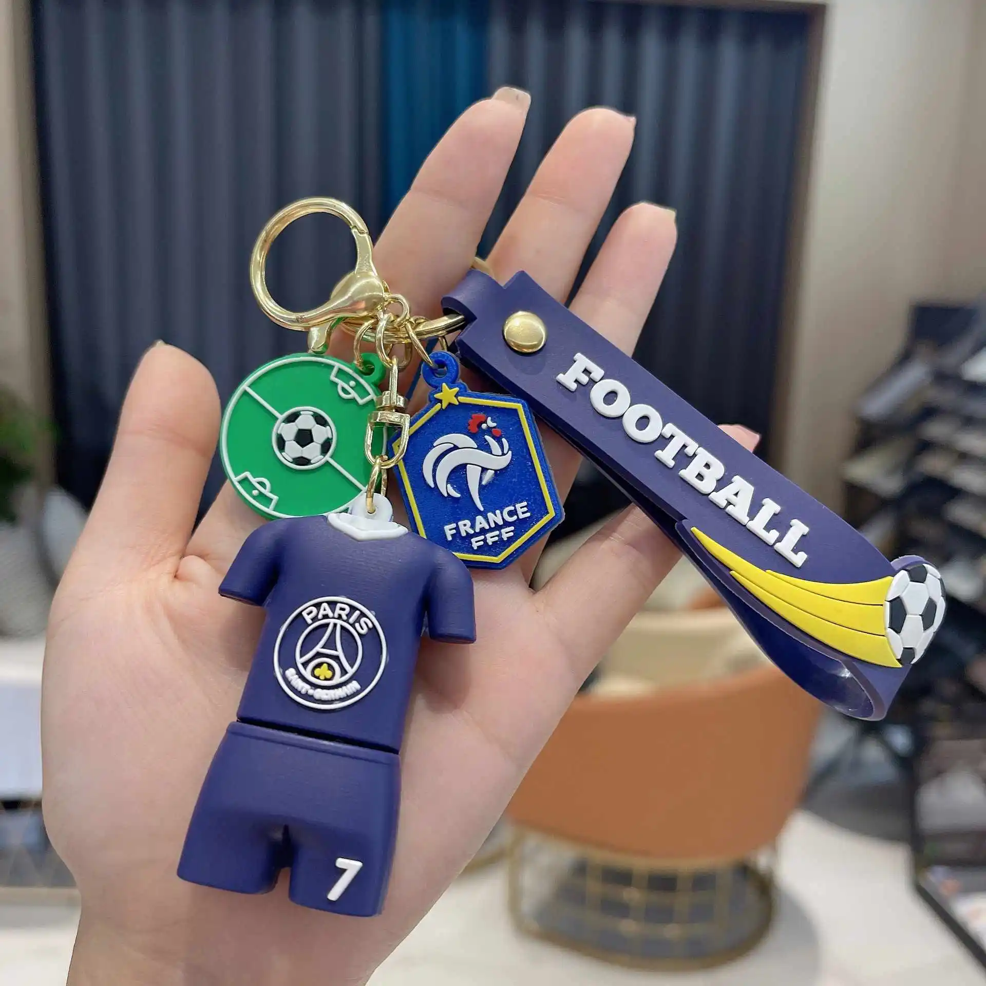 Custom PVC Wholesale soft rubber ball jersey keychain pendant football keychain Games souvenirs
