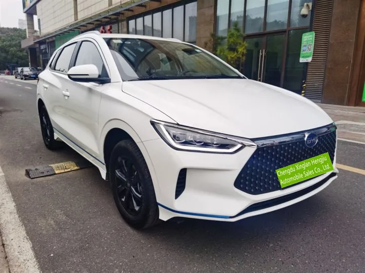 Китайские недорогие новые электромобили BYD E2 2021 красивый