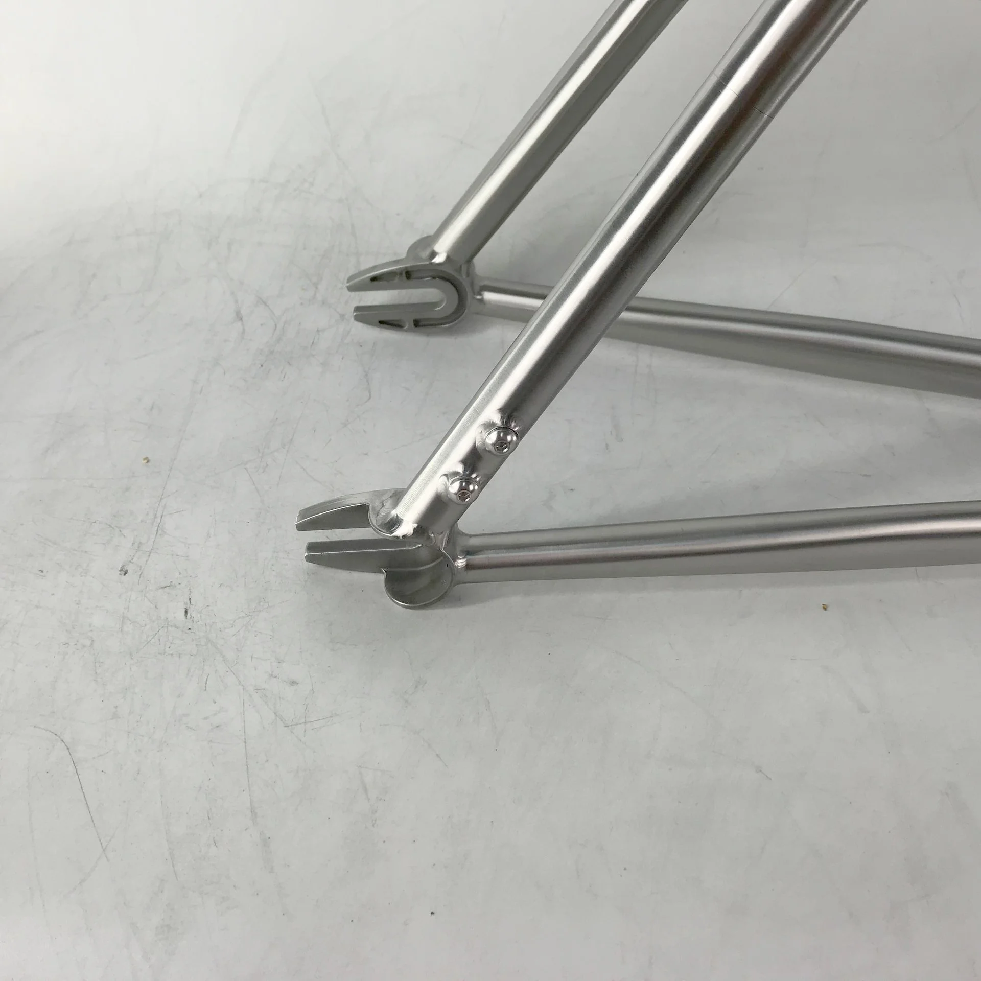 Суппортный тормоз дорожный для городского титанового велосипеда с ремнем привода подходит для шины 28c