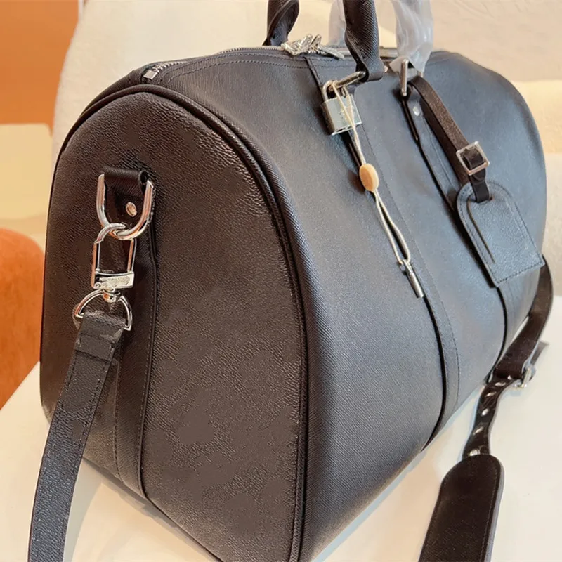 2022 New Luxury Women Weekend Bag Overnight Duffle Hand Bags Leather Designer Travel Duffel Bag for Men
