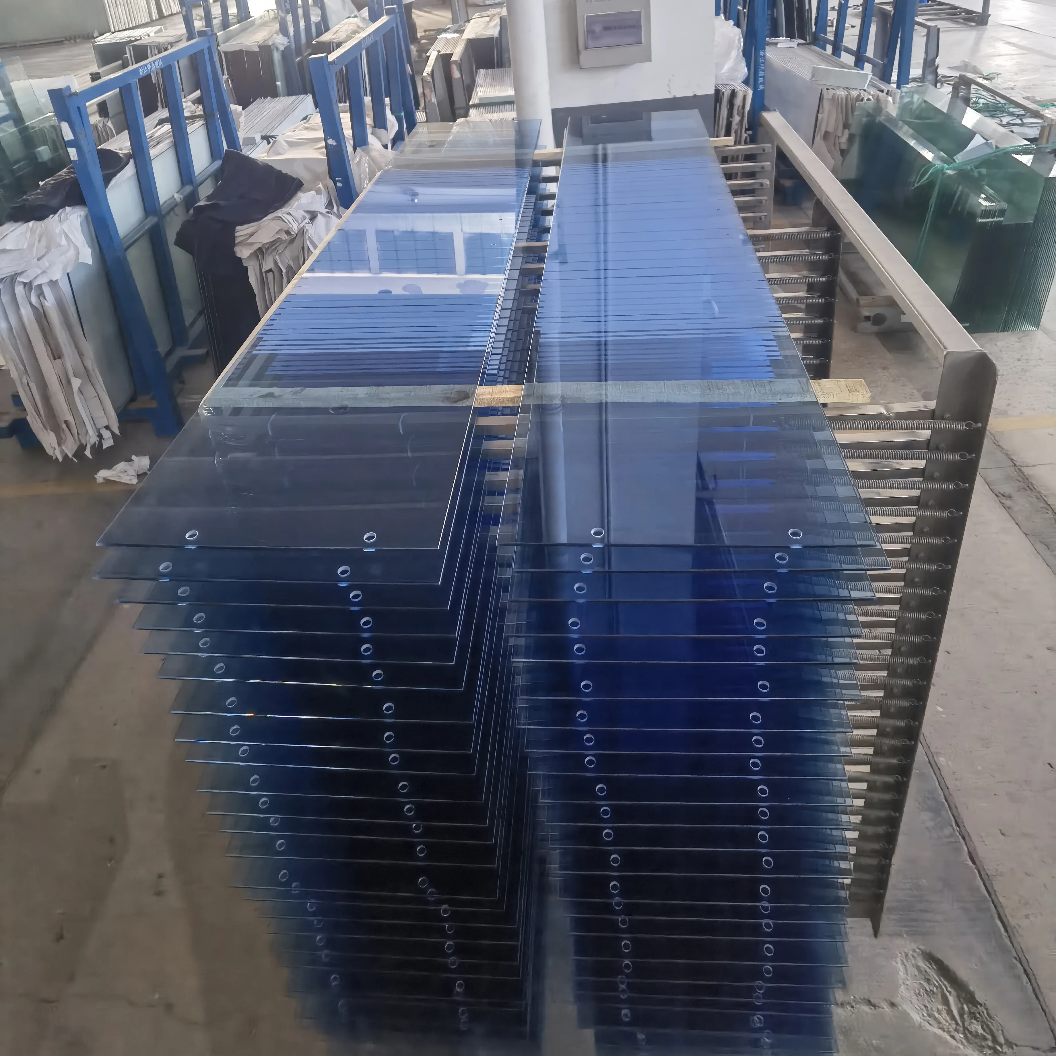 Factory Custom Size 5 6 8 10 mm Toughened Glass Tinted Tempered Glass for Shower Room