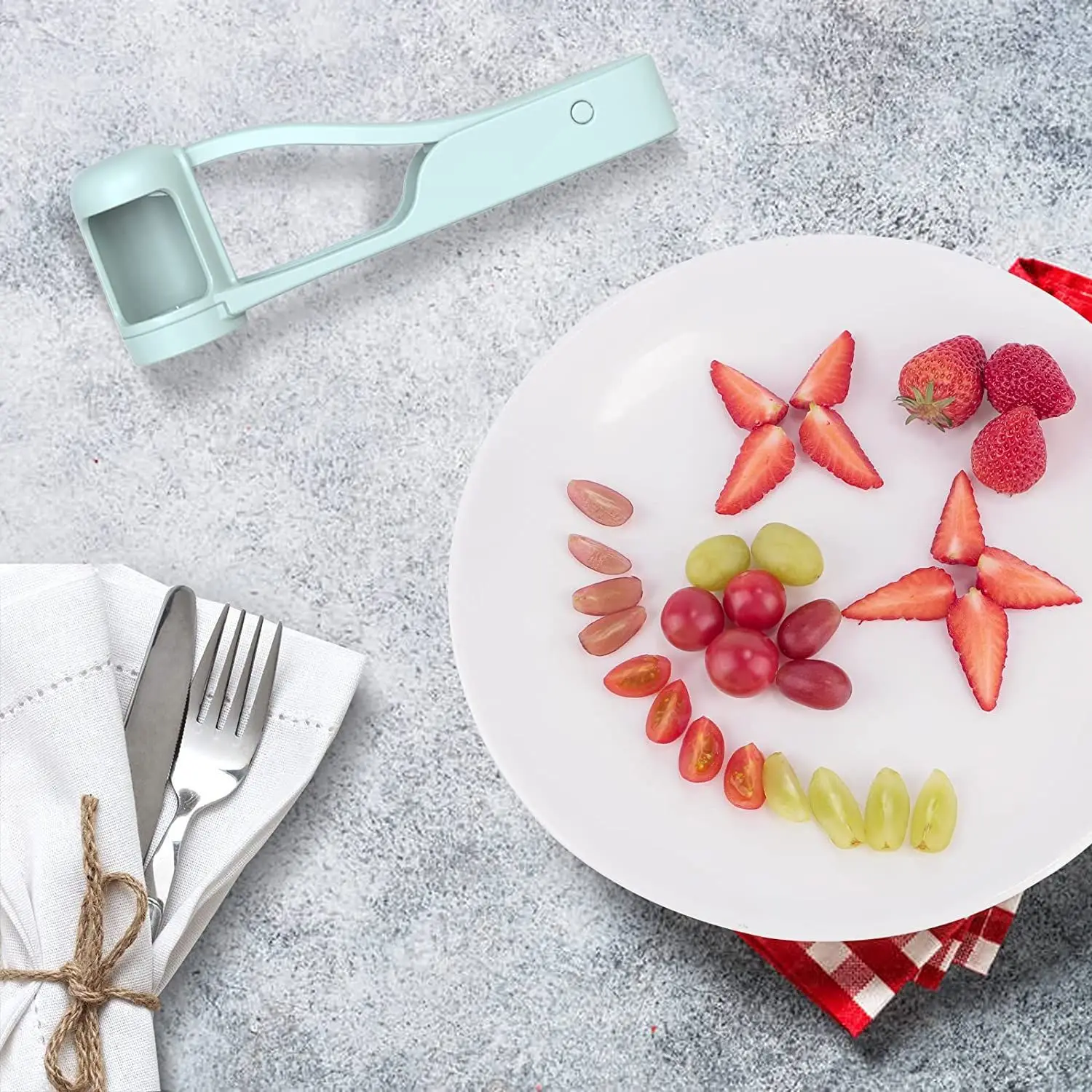Multifunctional Manual Kitchen Gadget Steel Quarter Grape Slicer Cutter Toddlers Fruit Tomato Strawberry Vegetables Cutting