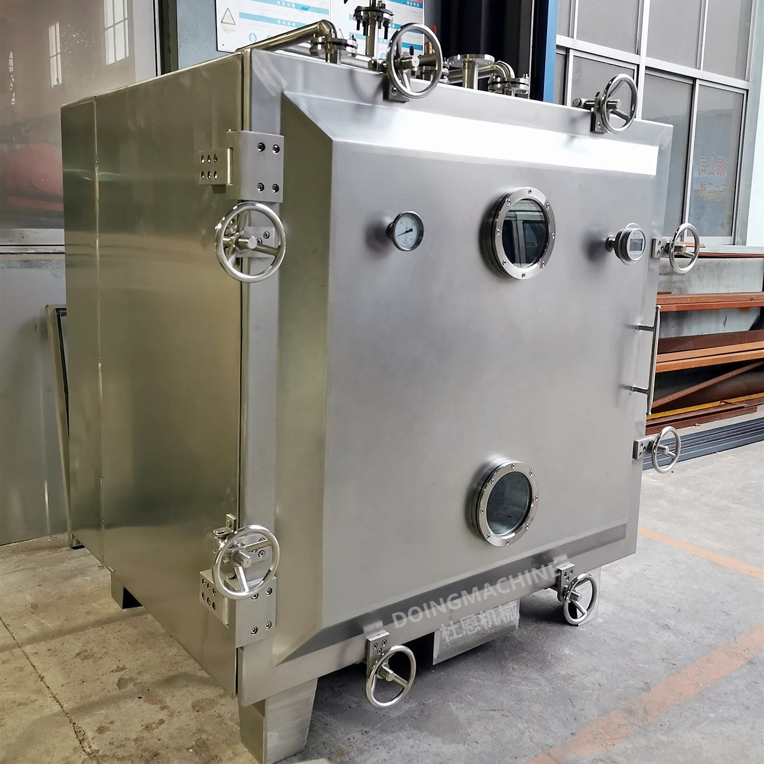 Vacuum shelf dryer for pollen