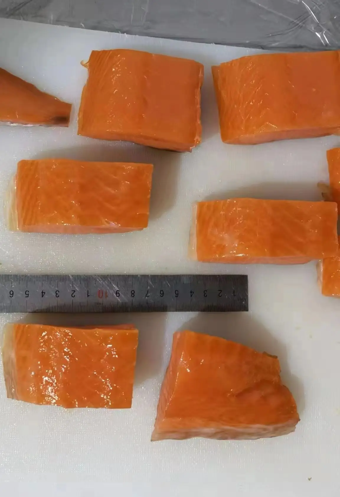 High quality ready to eat frozen delicious black Pepper Flavor vanilla flavor Atlantic smoked salmon Salad