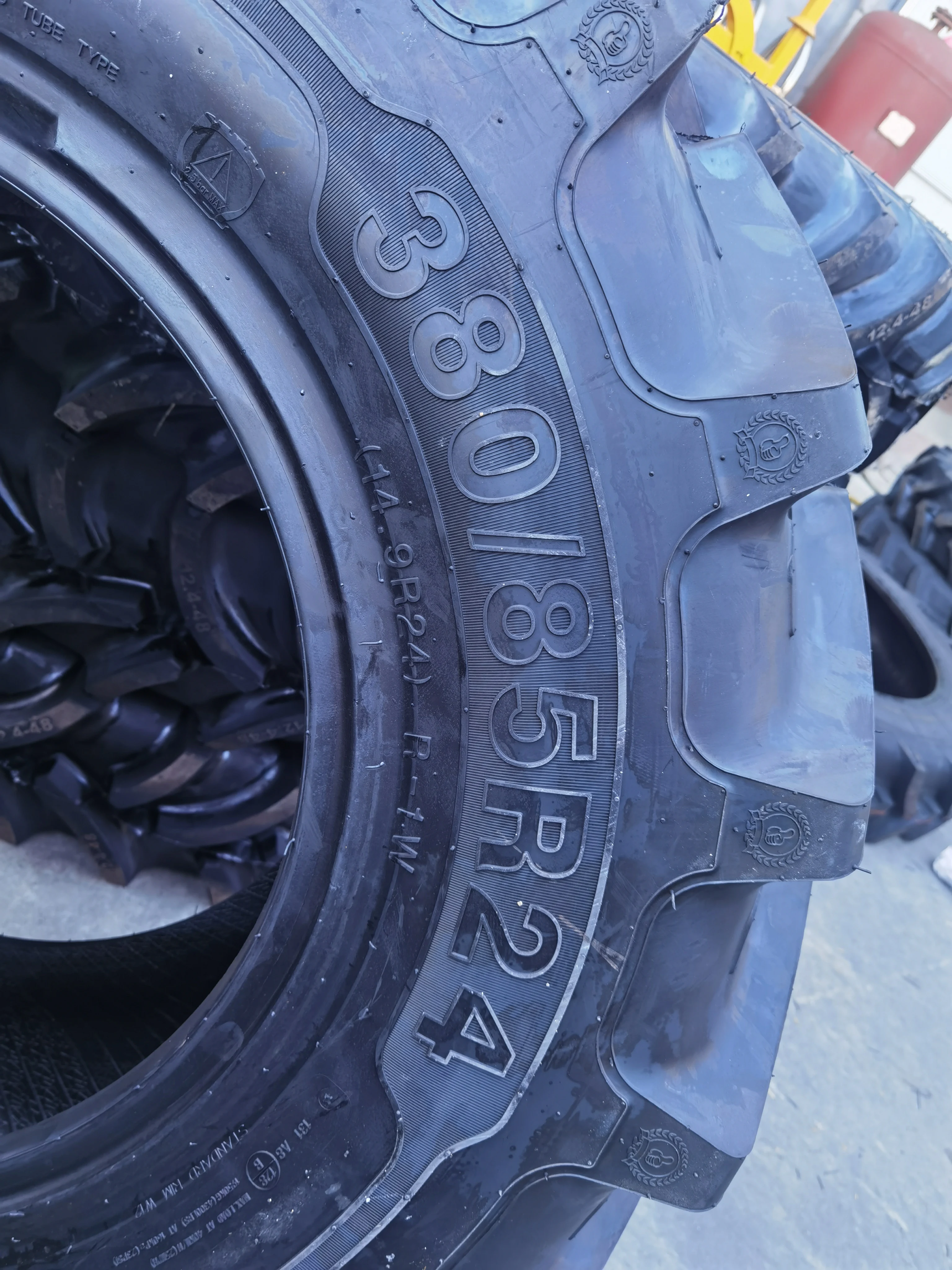 China Top Brand R-1w  Radial Agricultural Tire 320/85R28 TL