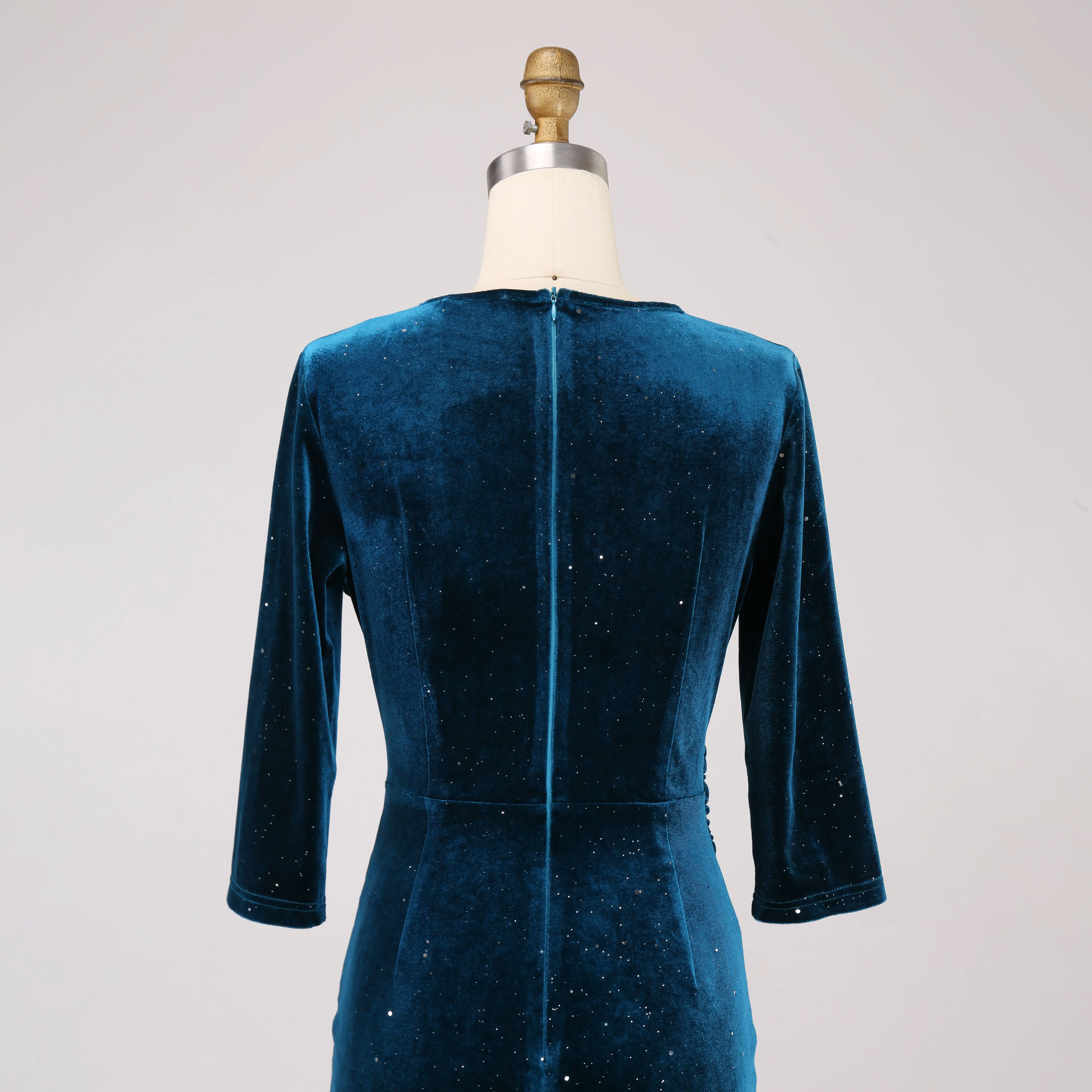 Elegant Long Sleeves Bodycon Ruched Cocktail Party Midi Dress Nightclub Party Gown Womens Wrap V Neck Split Velvet Prom Dress