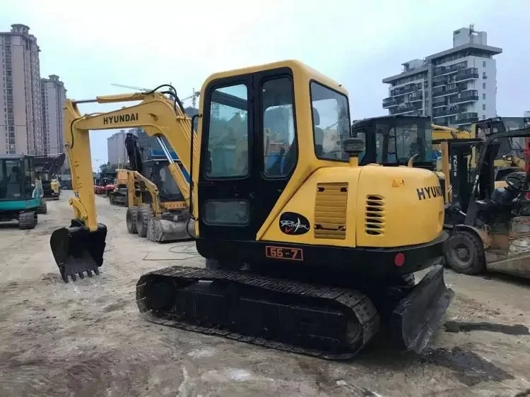 Made in korea 5 ton used hyundai robex 55 excavator r55 minibagger earth excavating r55-7
