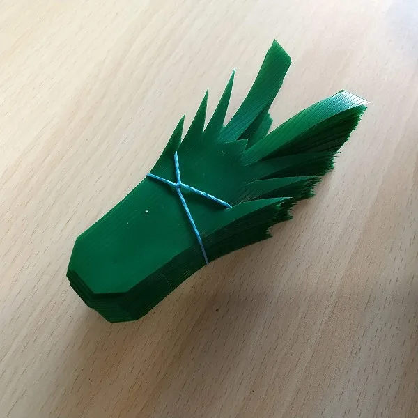 Shrimp-shaped sushi tools plastic food divider slice for sale