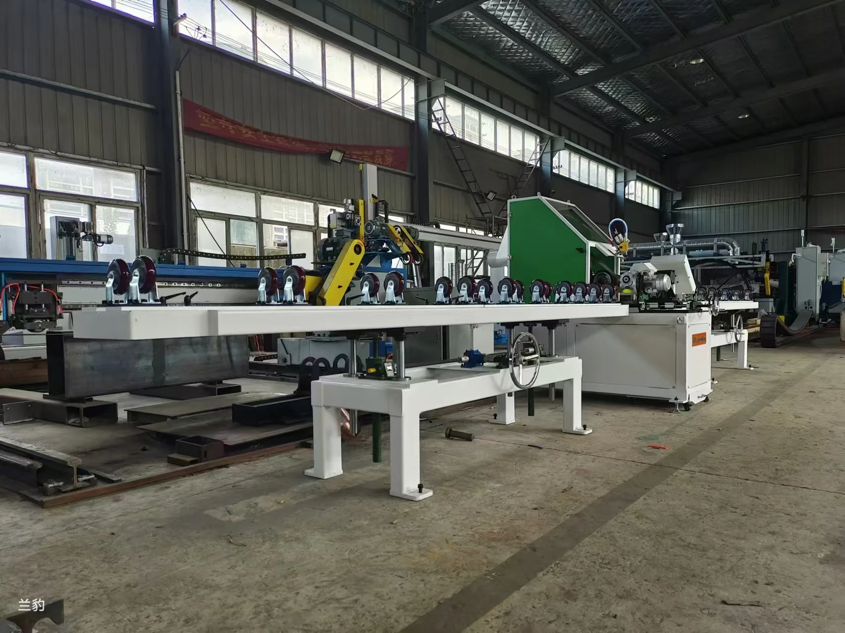 China Professional Manufacturer automatic round Tube pipe Polishing Buffing Machine For Rust Removal