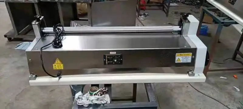 Машина для склеивания термоплавкого клея